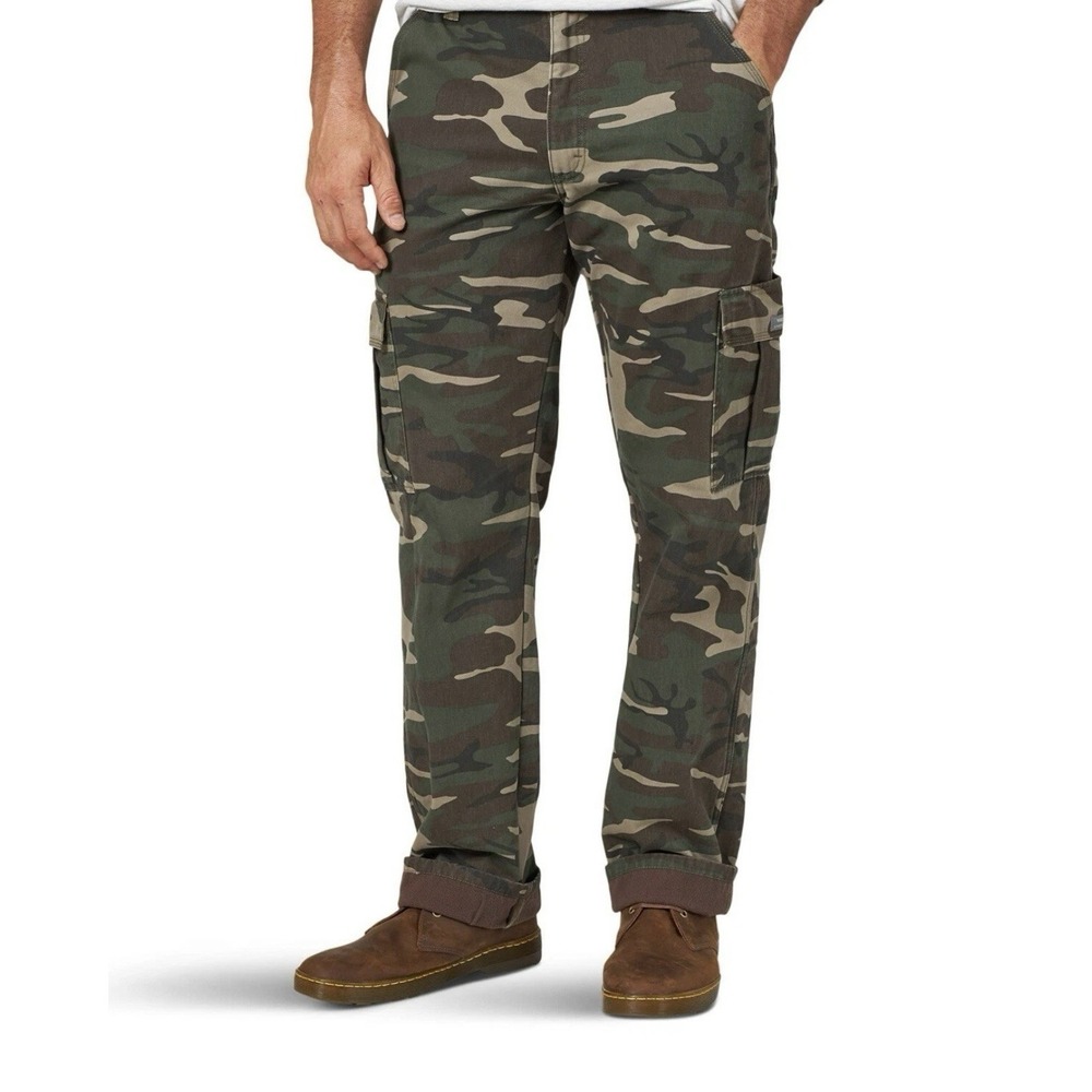 NWT Wrangler Camo Cargo Pants Men 40x30 Woodland Camouflage Relaxed Lined Hiking